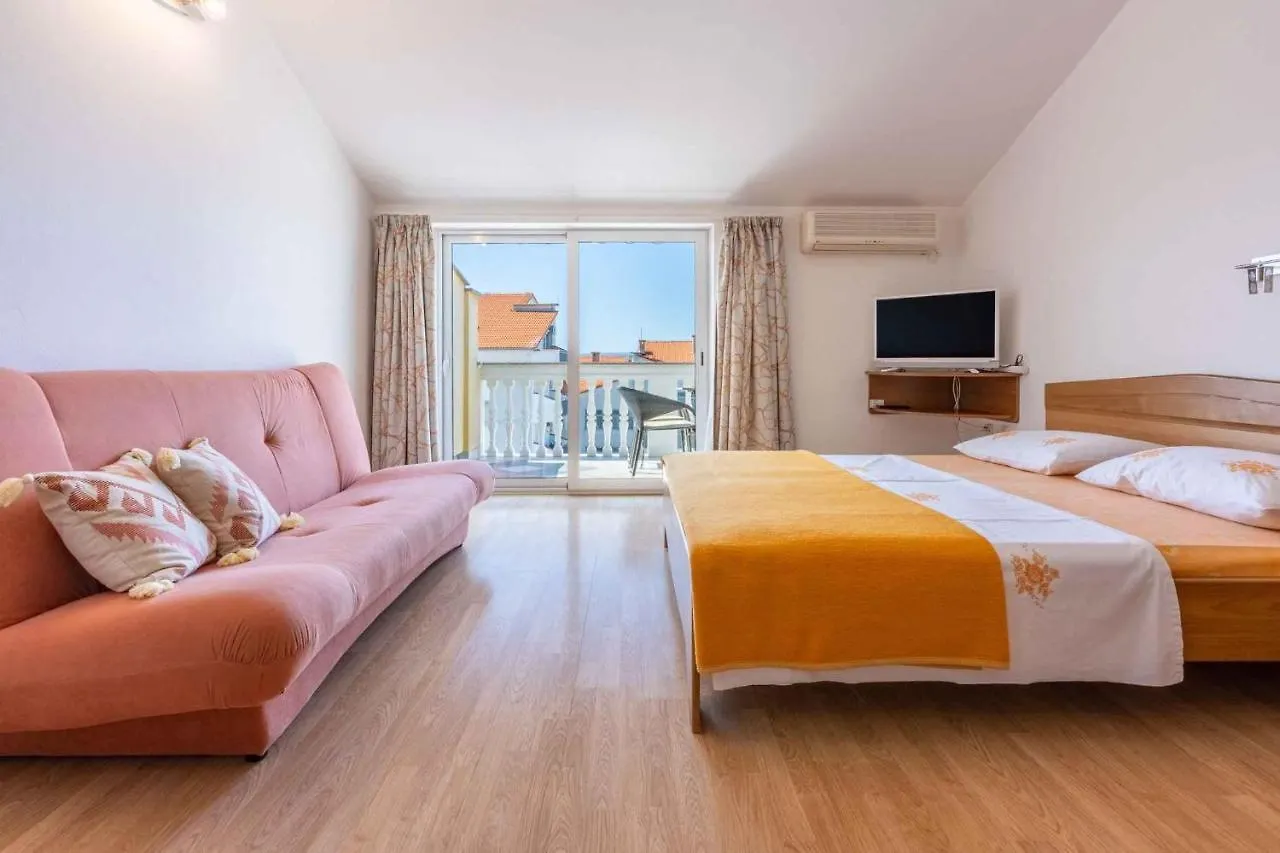 Studio Apartment In Crikvenica XIV